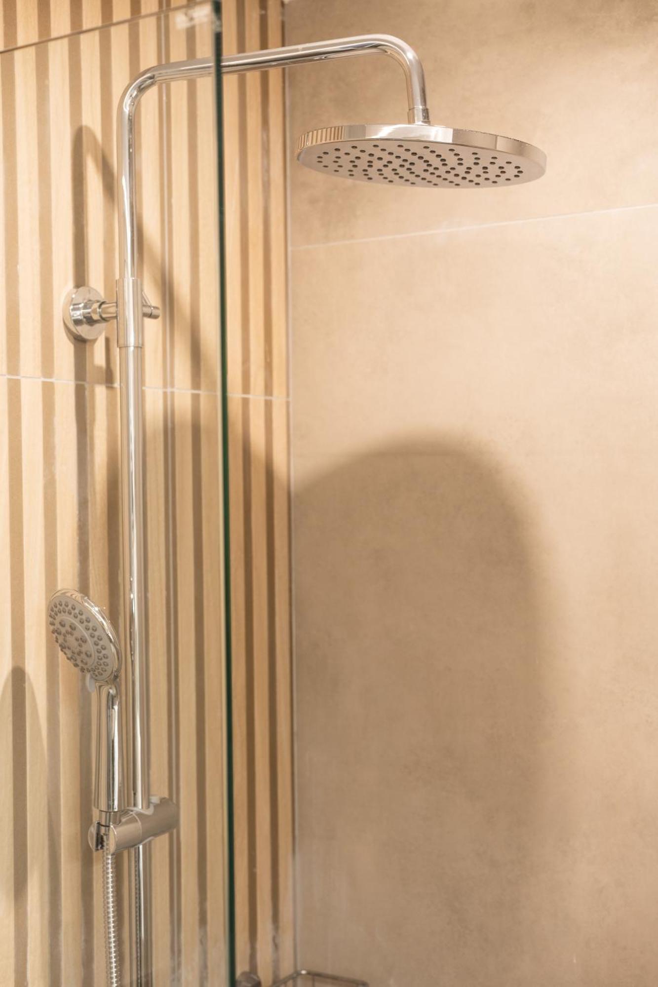 Luxury Apartment Next To The National Museum Atenas Exterior foto