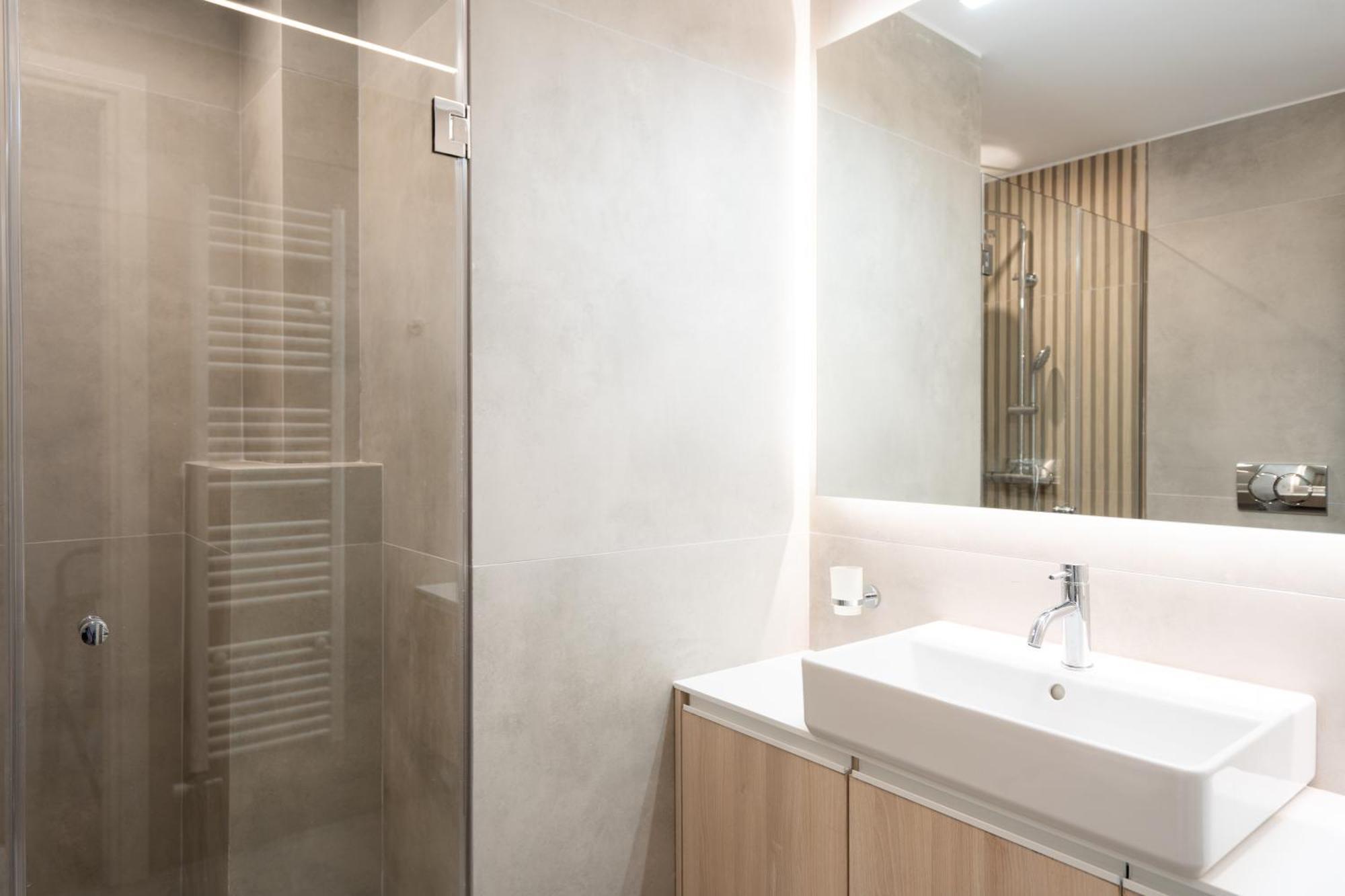 Luxury Apartment Next To The National Museum Atenas Exterior foto