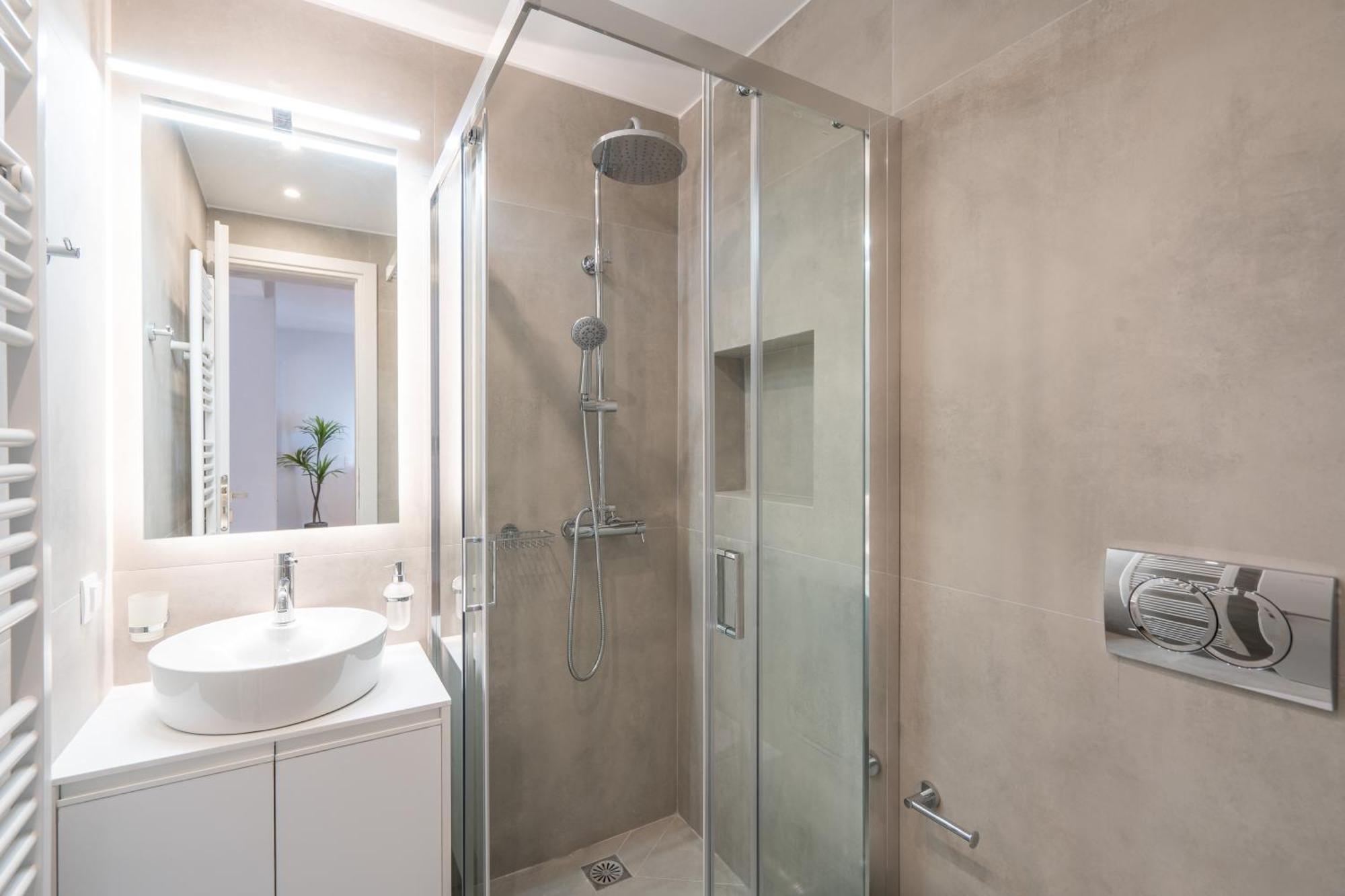 Luxury Apartment Next To The National Museum Atenas Exterior foto