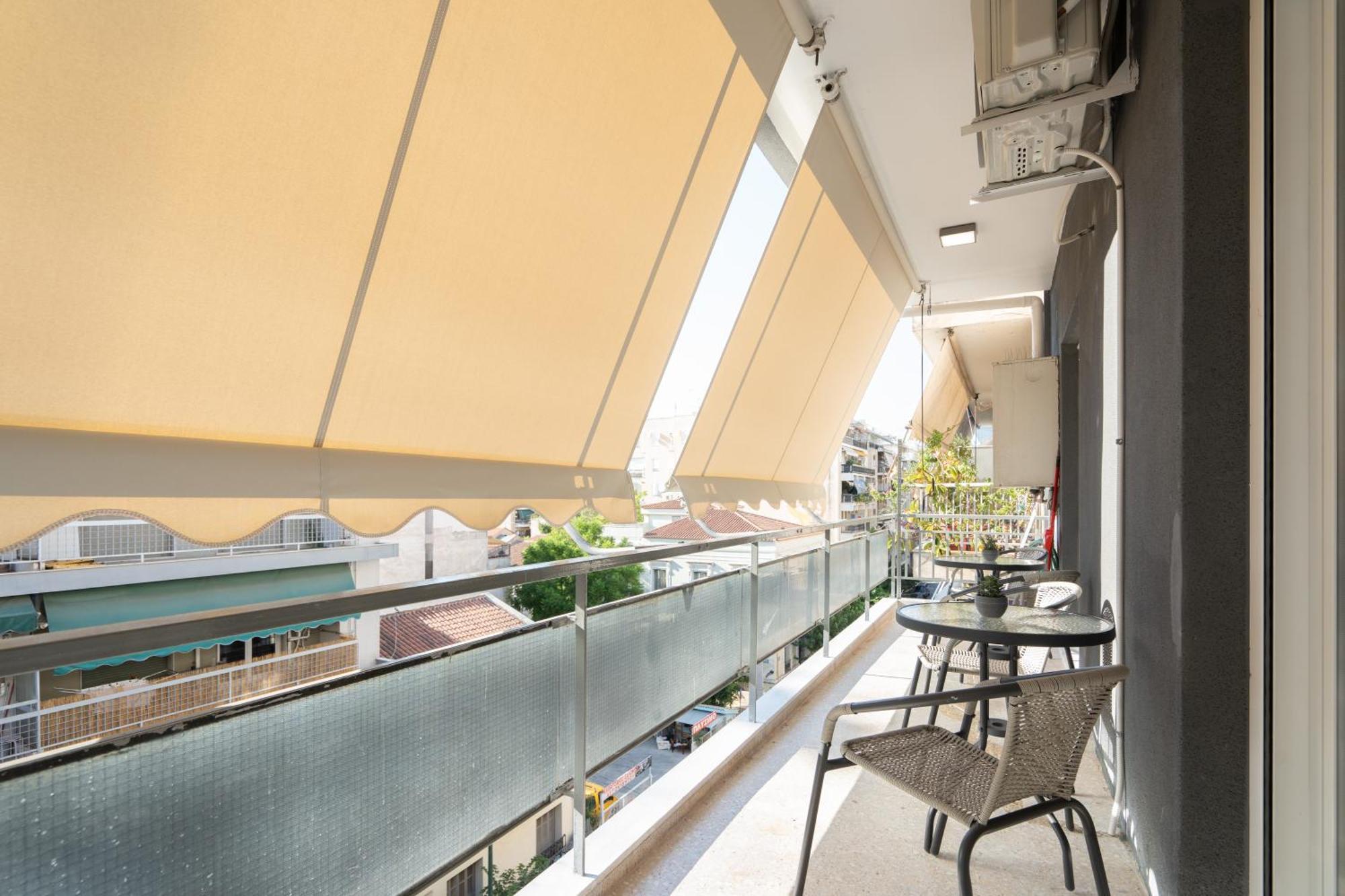 Luxury Apartment Next To The National Museum Atenas Exterior foto