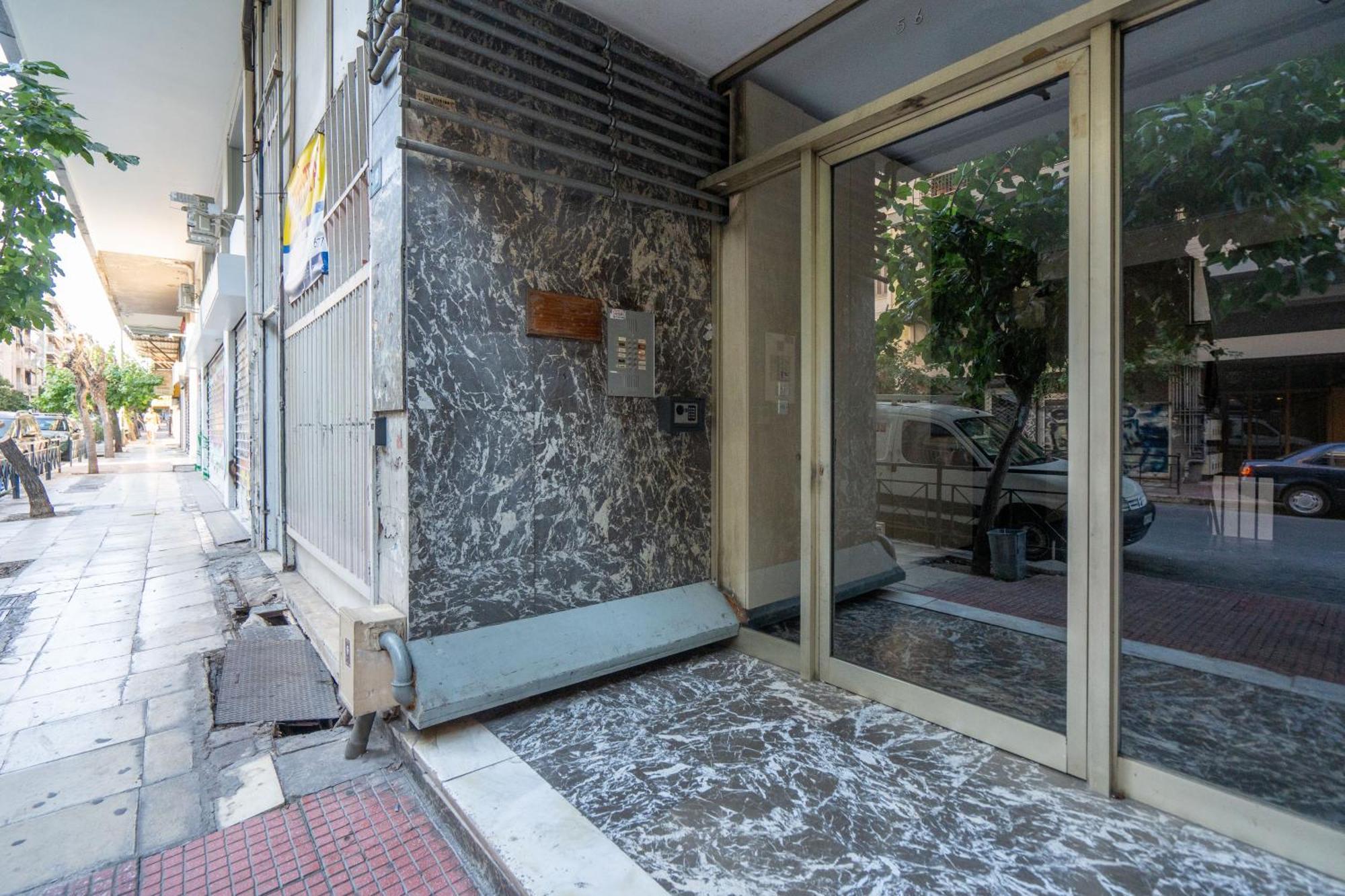 Luxury Apartment Next To The National Museum Atenas Exterior foto